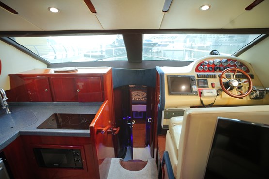 Al shaly yacht | AED600/hour